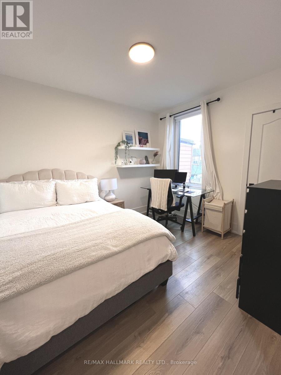 Upper - 13 Brookfield Street, Toronto, Ontario  M6J 3A8 - Photo 15 - C12763502