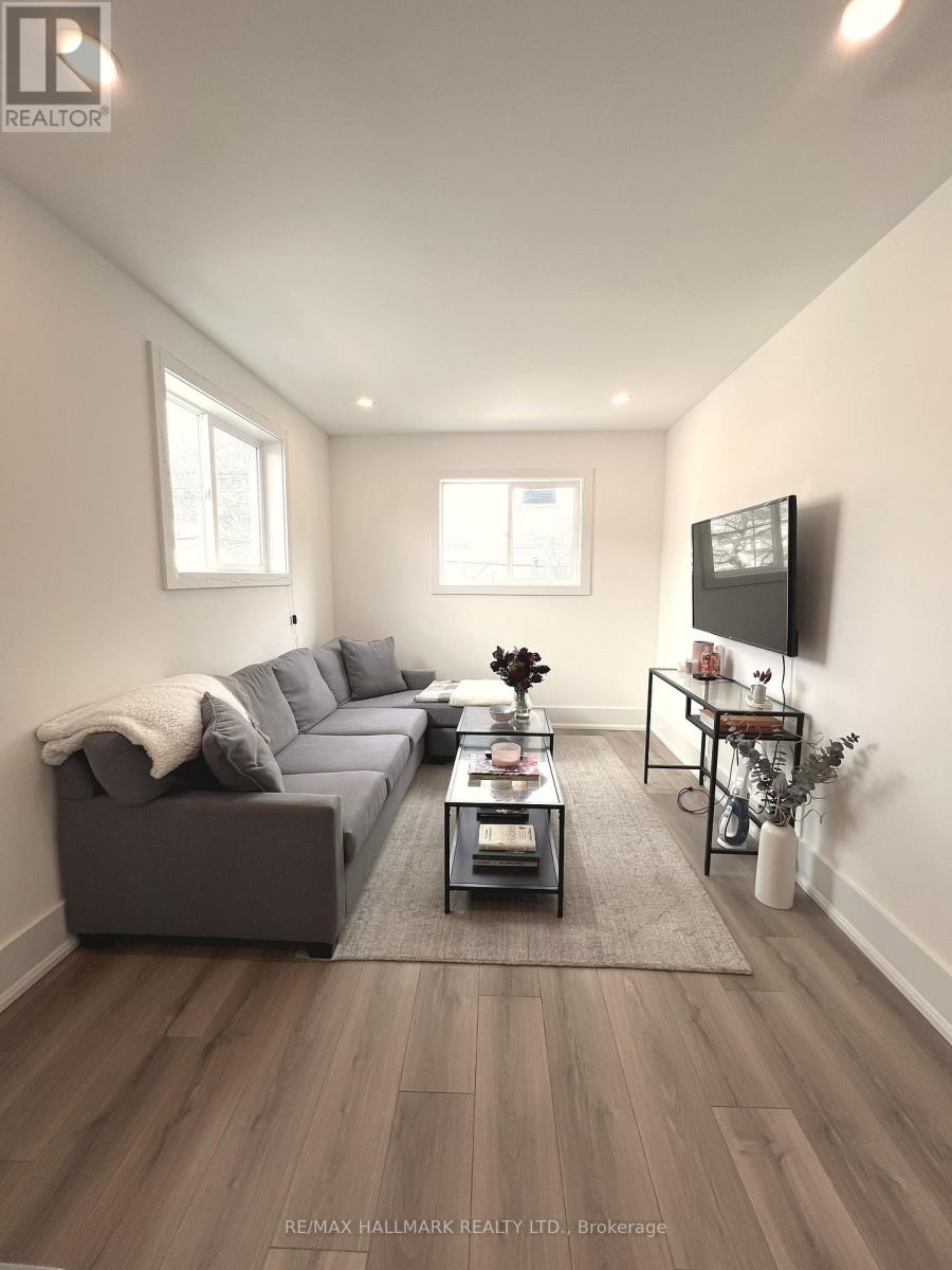 Upper - 13 Brookfield Street, Toronto, Ontario  M6J 3A8 - Photo 3 - C12763502