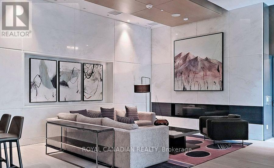 Ph 32 - 1 Edgewater Drive E, Toronto, Ontario  M5A 0L1 - Photo 4 - C12763504