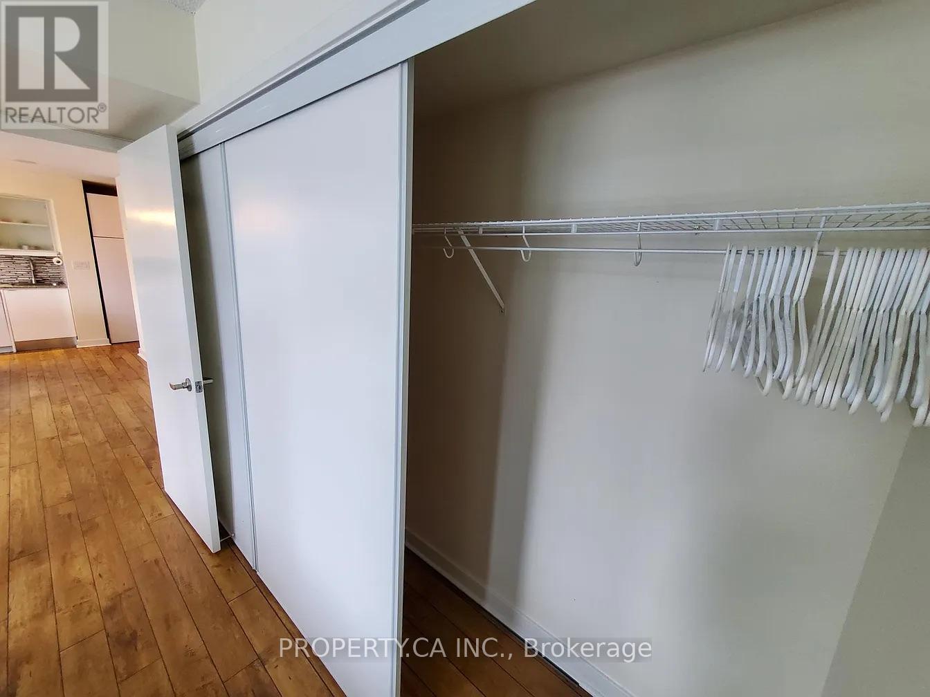 515 - 25 Telegram Mews, Toronto, Ontario  M5V 3Z1 - Photo 10 - C12763534