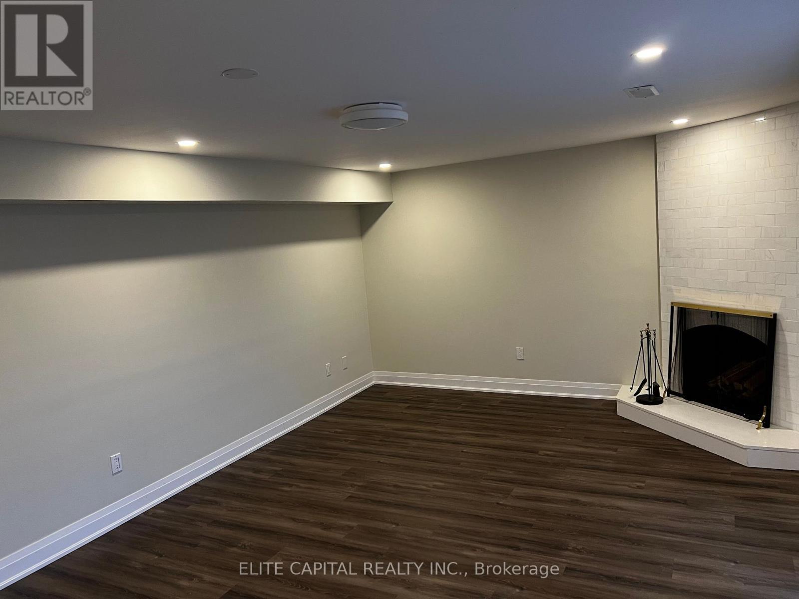 135 Gypsy Rose Way, Toronto, Ontario  M2N 5Z1 - Photo 5 - C12763572