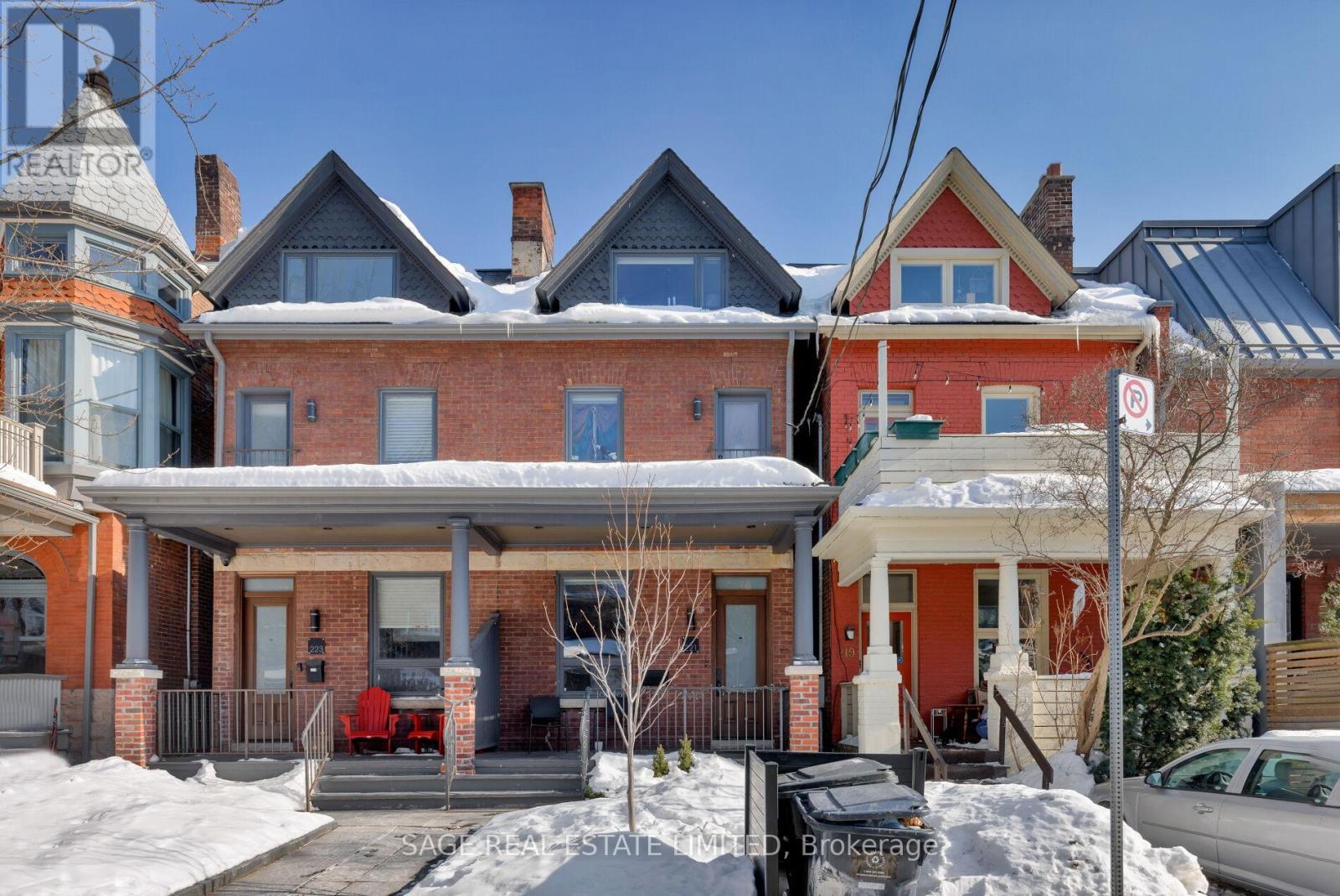 221 CRAWFORD STREET, Toronto, Ontario