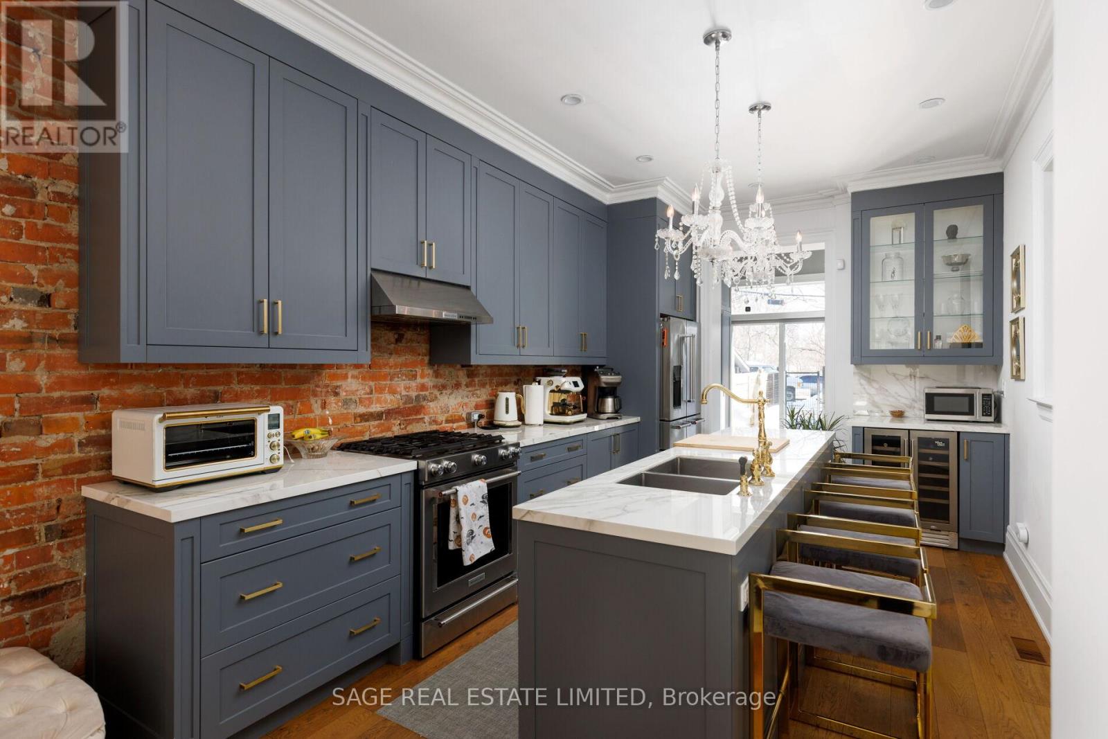 221 Crawford Street, Toronto, Ontario  M6J 2V5 - Photo 12 - C12763600