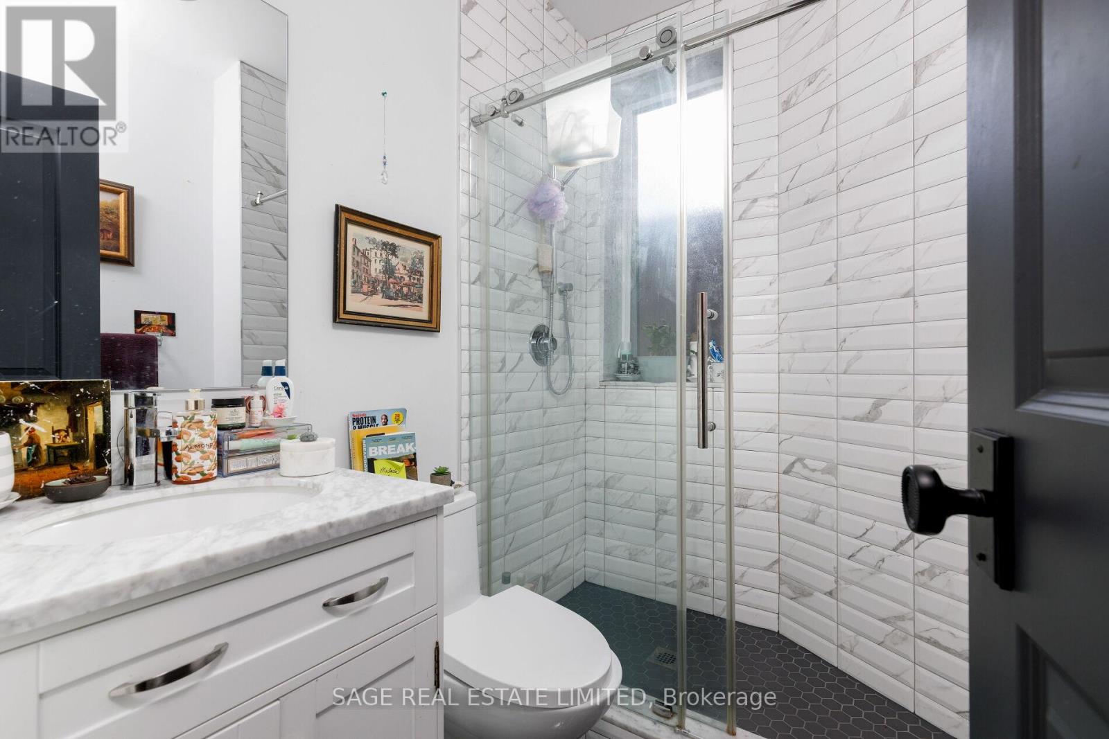 221 Crawford Street, Toronto, Ontario  M6J 2V5 - Photo 27 - C12763600