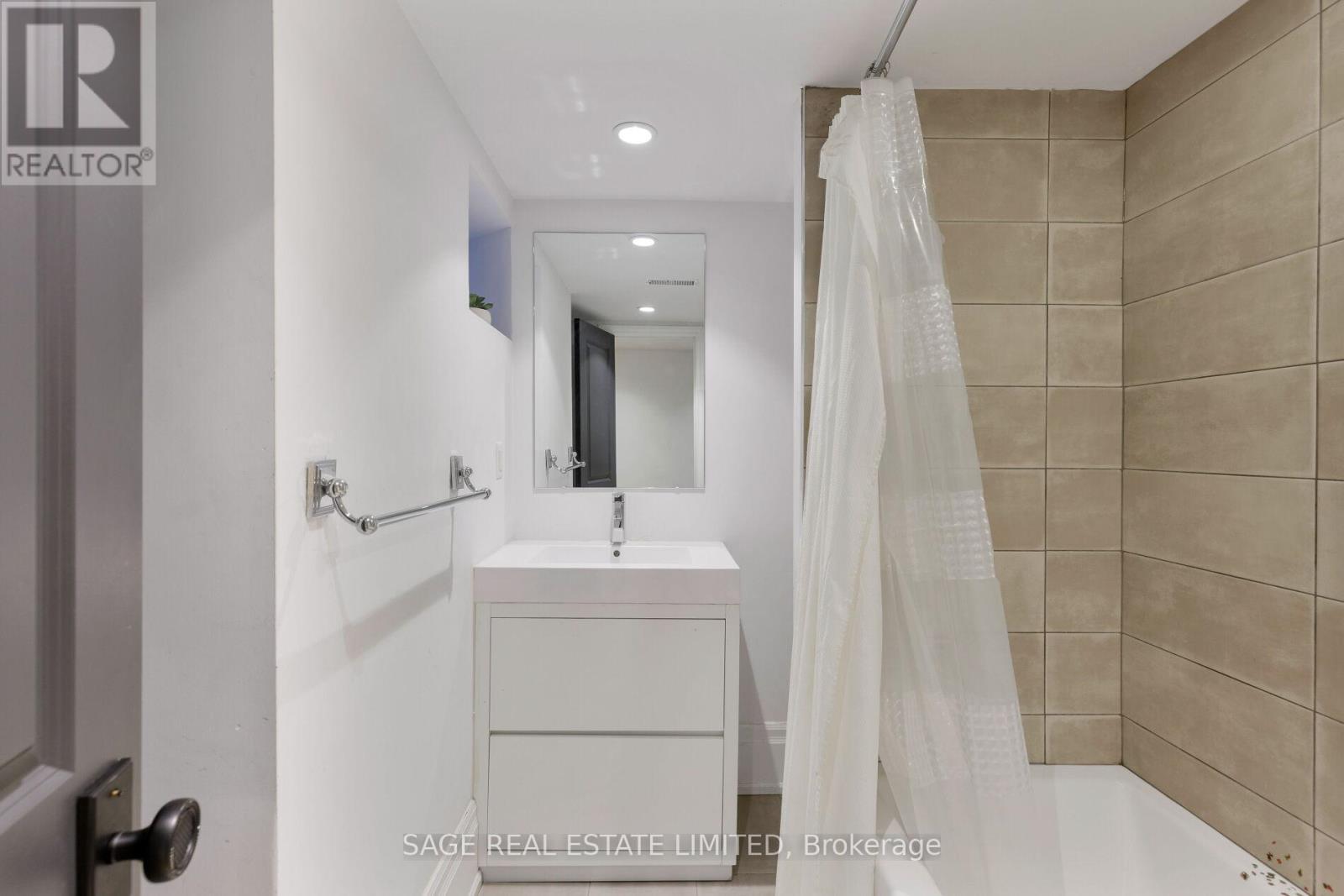 221 Crawford Street, Toronto, Ontario  M6J 2V5 - Photo 47 - C12763600