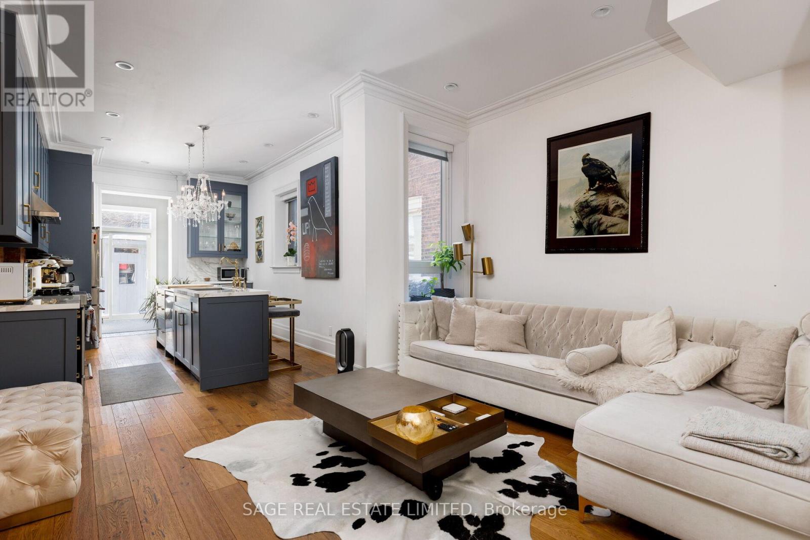 221 Crawford Street, Toronto, Ontario  M6J 2V5 - Photo 8 - C12763600