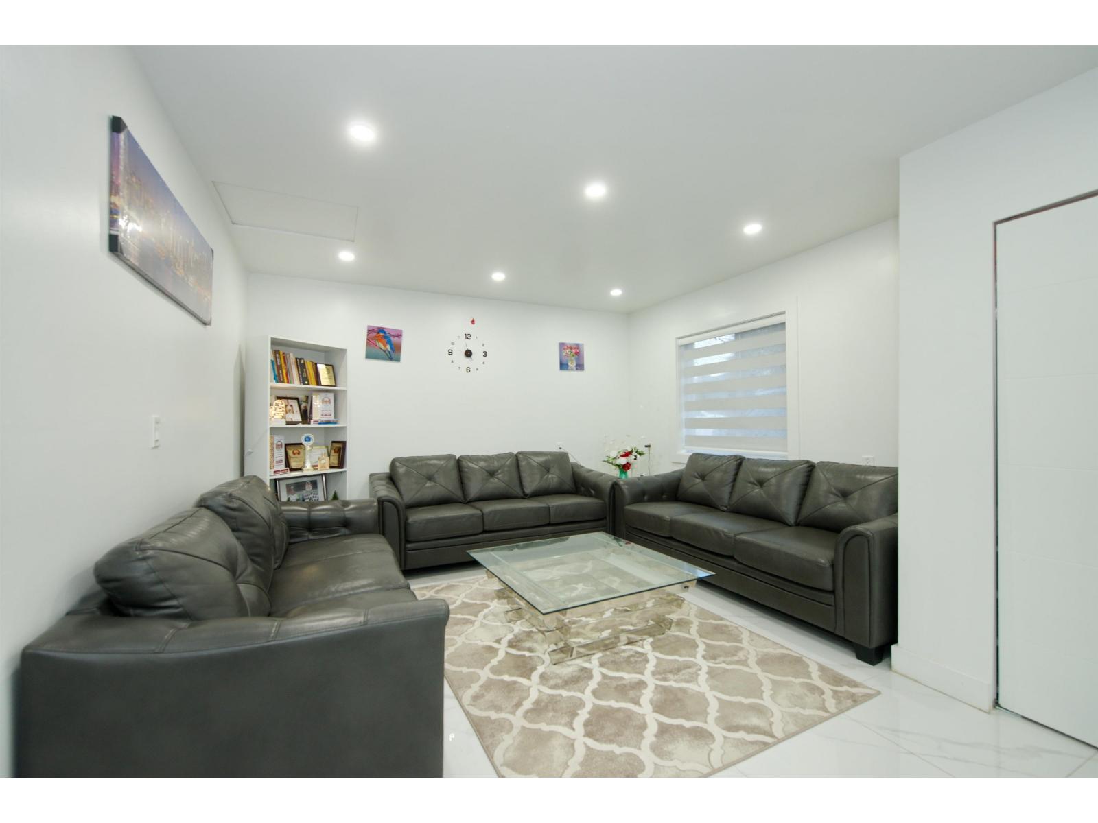 7681 125 Street, Surrey, British Columbia  V3W 7W2 - Photo 2 - R3086834