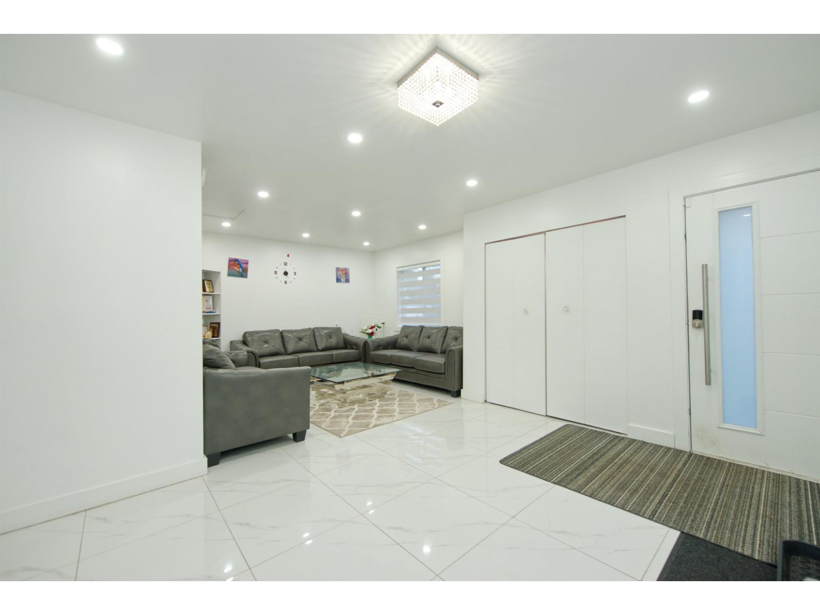 7681 125 Street, Surrey, British Columbia  V3W 7W2 - Photo 4 - R3086834