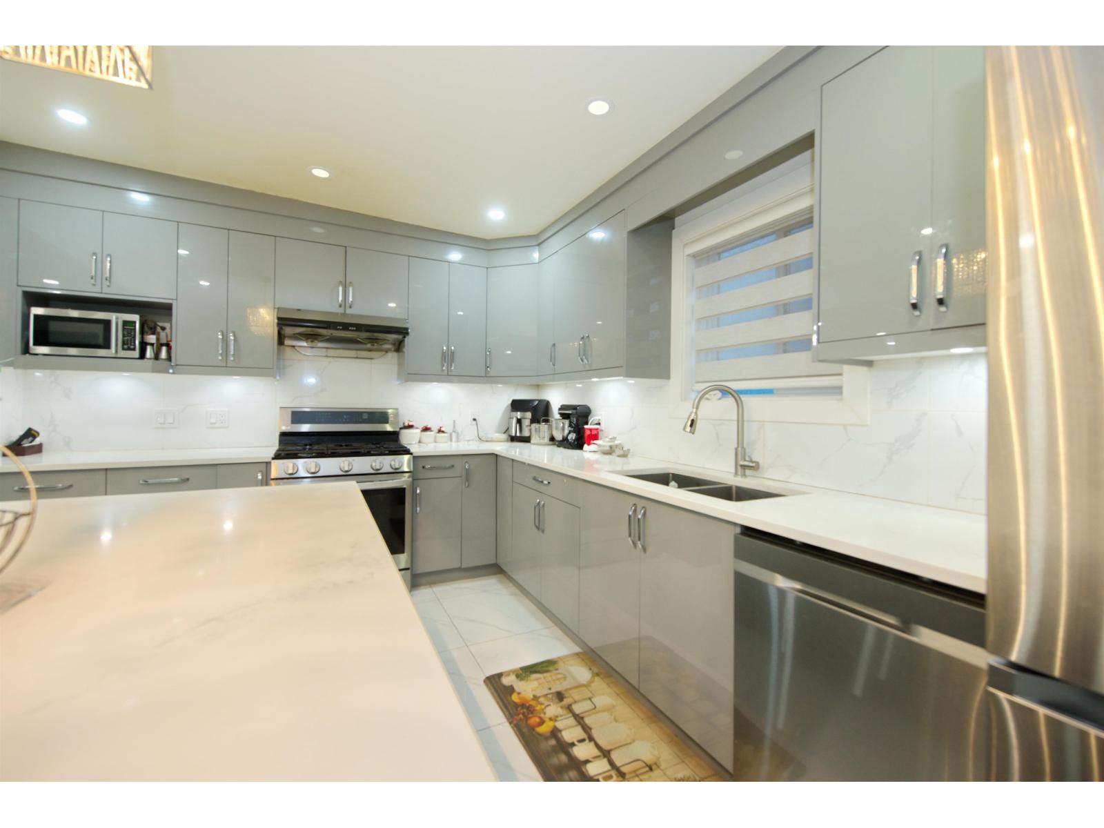 7681 125 Street, Surrey, British Columbia  V3W 7W2 - Photo 7 - R3086834