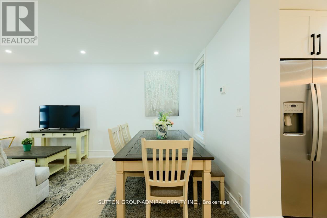 Main & 2nd - 70 Carlaw Avenue, Toronto, Ontario  M4M 2R7 - Photo 11 - E12763488