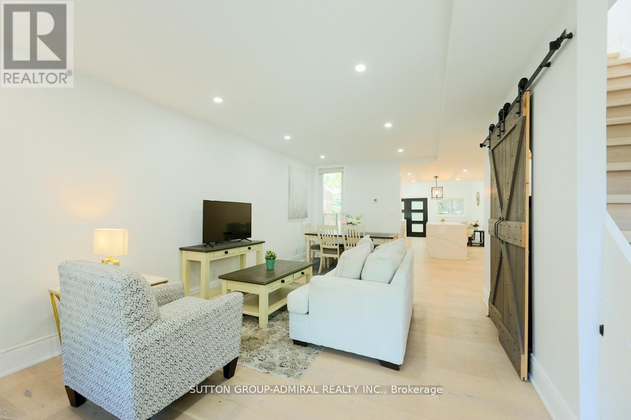 Main & 2nd - 70 Carlaw Avenue, Toronto, Ontario  M4M 2R7 - Photo 7 - E12763488