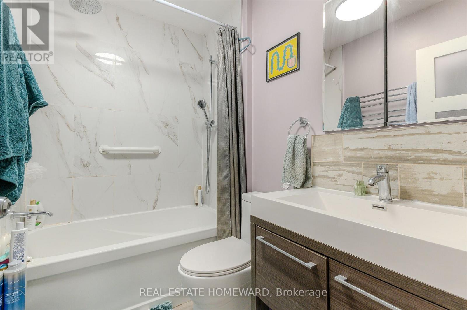 462 & 464 Sammon Avenue, Toronto, Ontario  M4J 2B2 - Photo 31 - E12763528