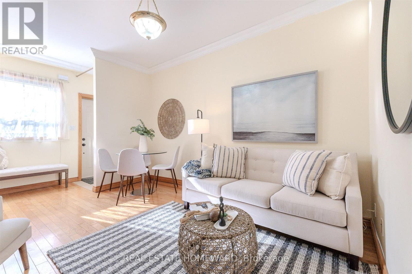 462 & 464 Sammon Avenue, Toronto, Ontario  M4J 2B2 - Photo 6 - E12763528