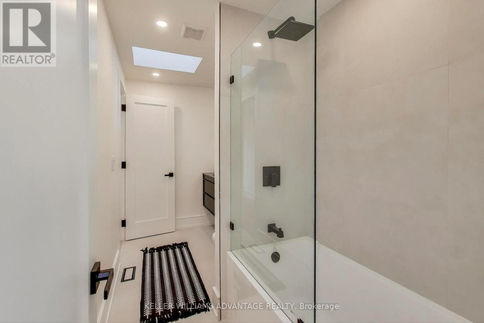 102 Yardley Avenue, Toronto, Ontario  M4B 2B1 - Photo 26 - E12763620