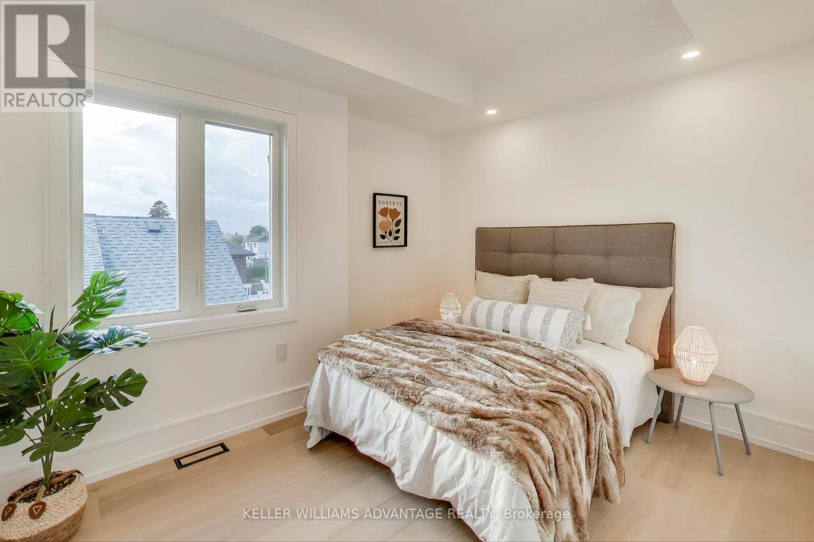 102 Yardley Avenue, Toronto, Ontario  M4B 2B1 - Photo 27 - E12763620