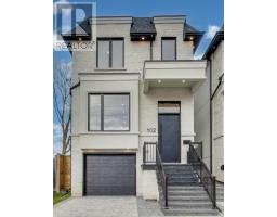102 YARDLEY AVENUE, Toronto, Ontario