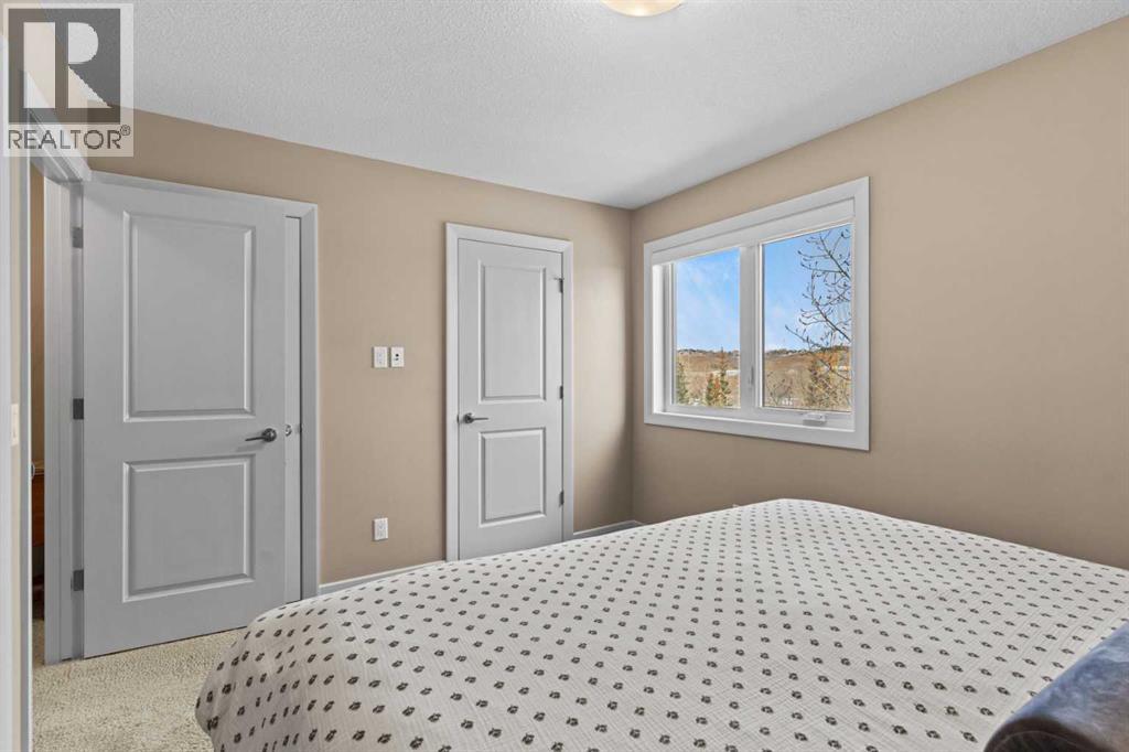403 Valley Ridge Manor Nw, Calgary, Alberta  T3B 6C4 - Photo 32 - A2283372