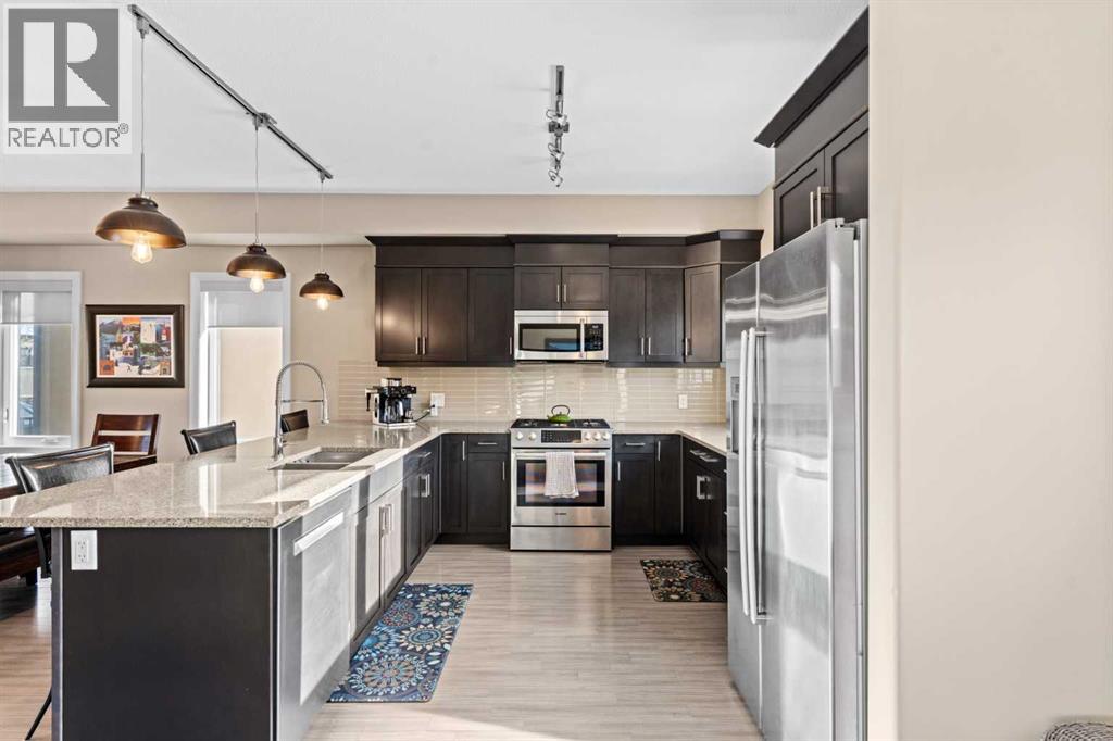 403 Valley Ridge Manor Nw, Calgary, Alberta  T3B 6C4 - Photo 12 - A2283372