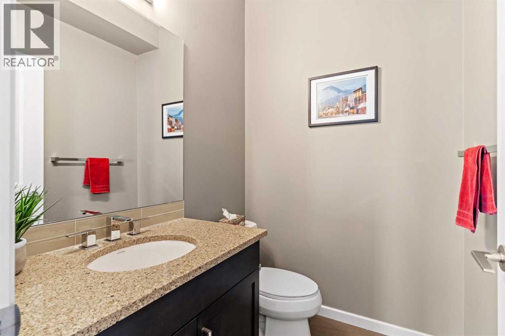 403 Valley Ridge Manor Nw, Calgary, Alberta  T3B 6C4 - Photo 21 - A2283372