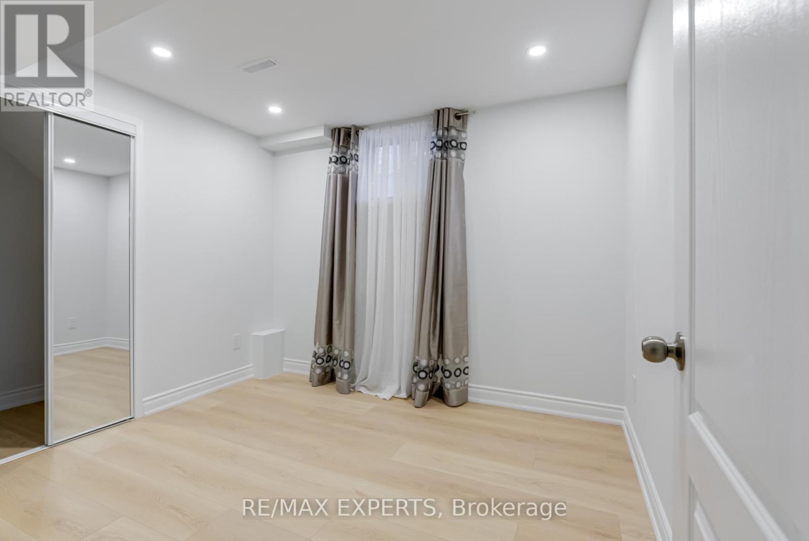 45 Del Francesco Way, Vaughan, Ontario  L6A 3X1 - Photo 8 - N12763426