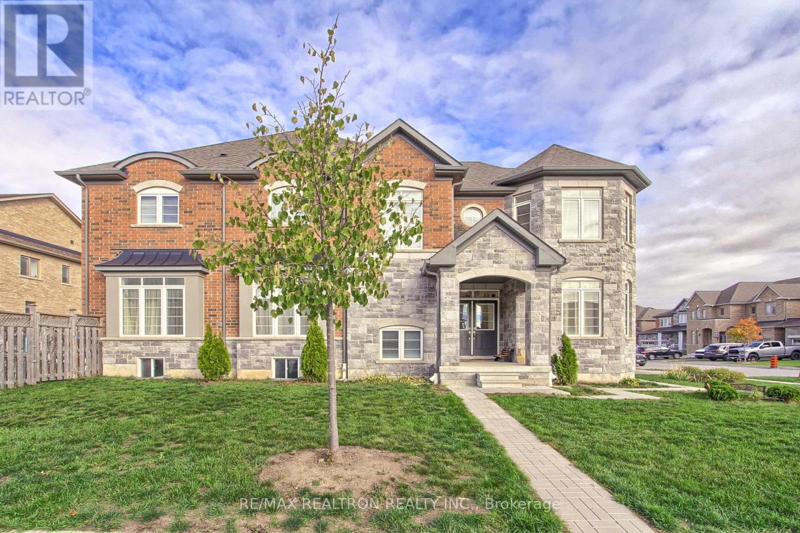 2236 Lozenby Street, Innisfil, Ontario  L9S 0M8 - Photo 1 - N12763438