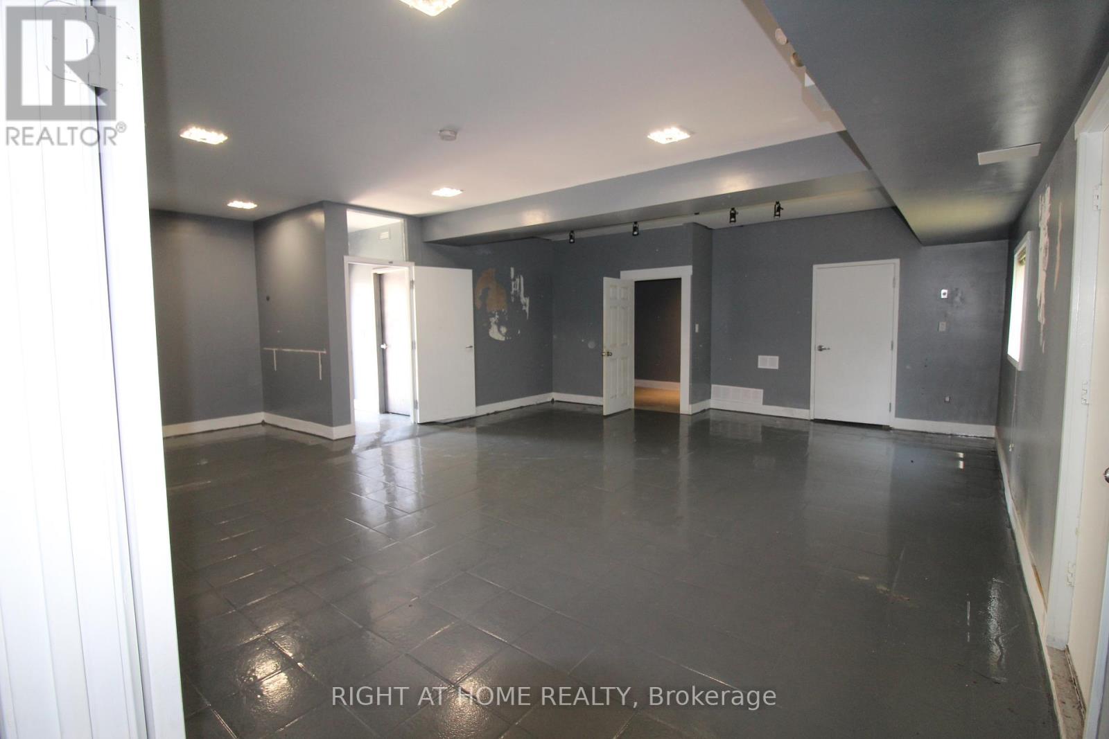 D - 9 Queen Street, Innisfil (Cookstown), Ontario  L0L 1L0 - Photo 10 - N12763462