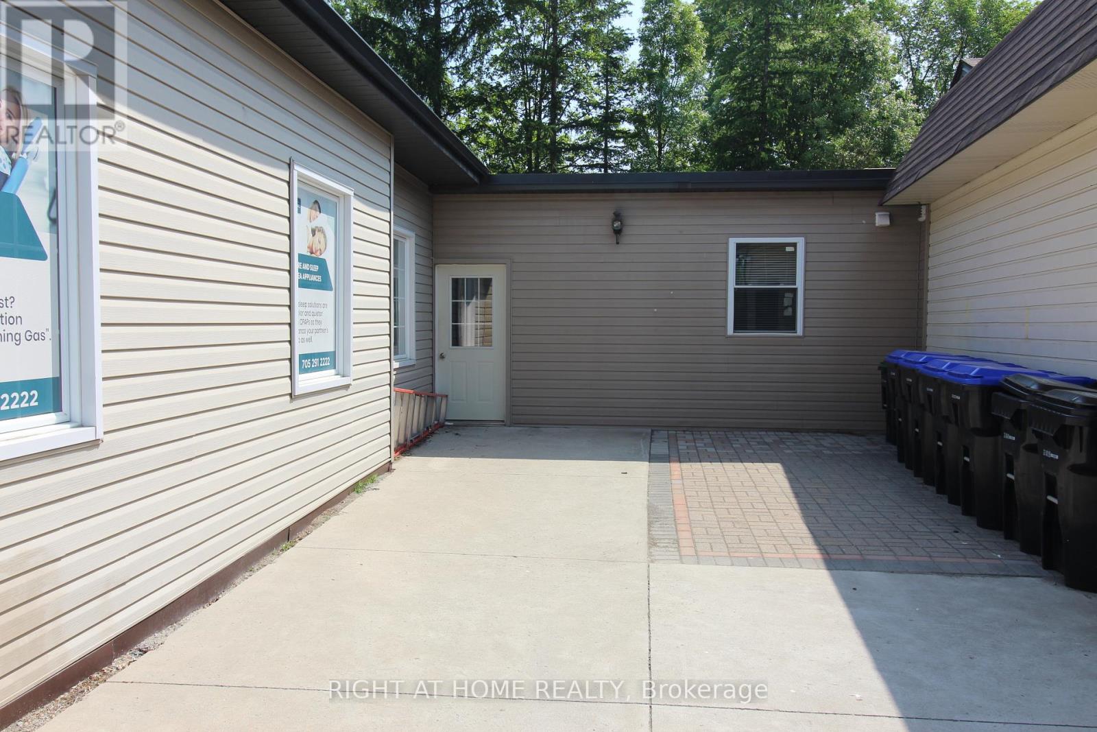 D - 9 Queen Street, Innisfil (Cookstown), Ontario  L0L 1L0 - Photo 6 - N12763462