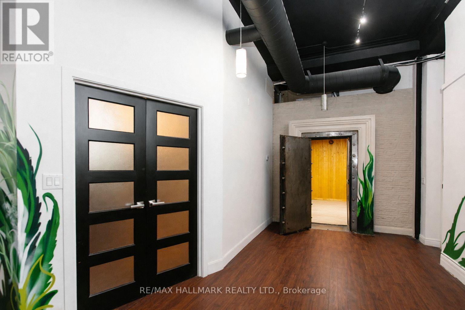 306a Eglinton Avenue W, Toronto, Ontario  M4R 1B2 - Photo 14 - C12740598