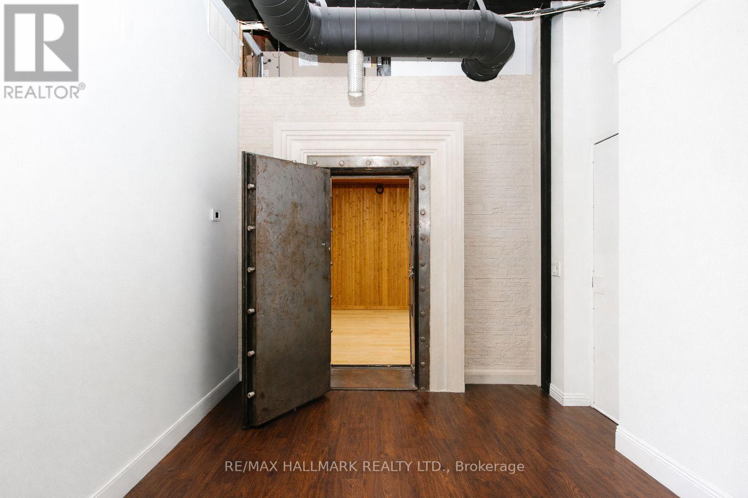 306a Eglinton Avenue W, Toronto, Ontario  M4R 1B2 - Photo 10 - C12740598