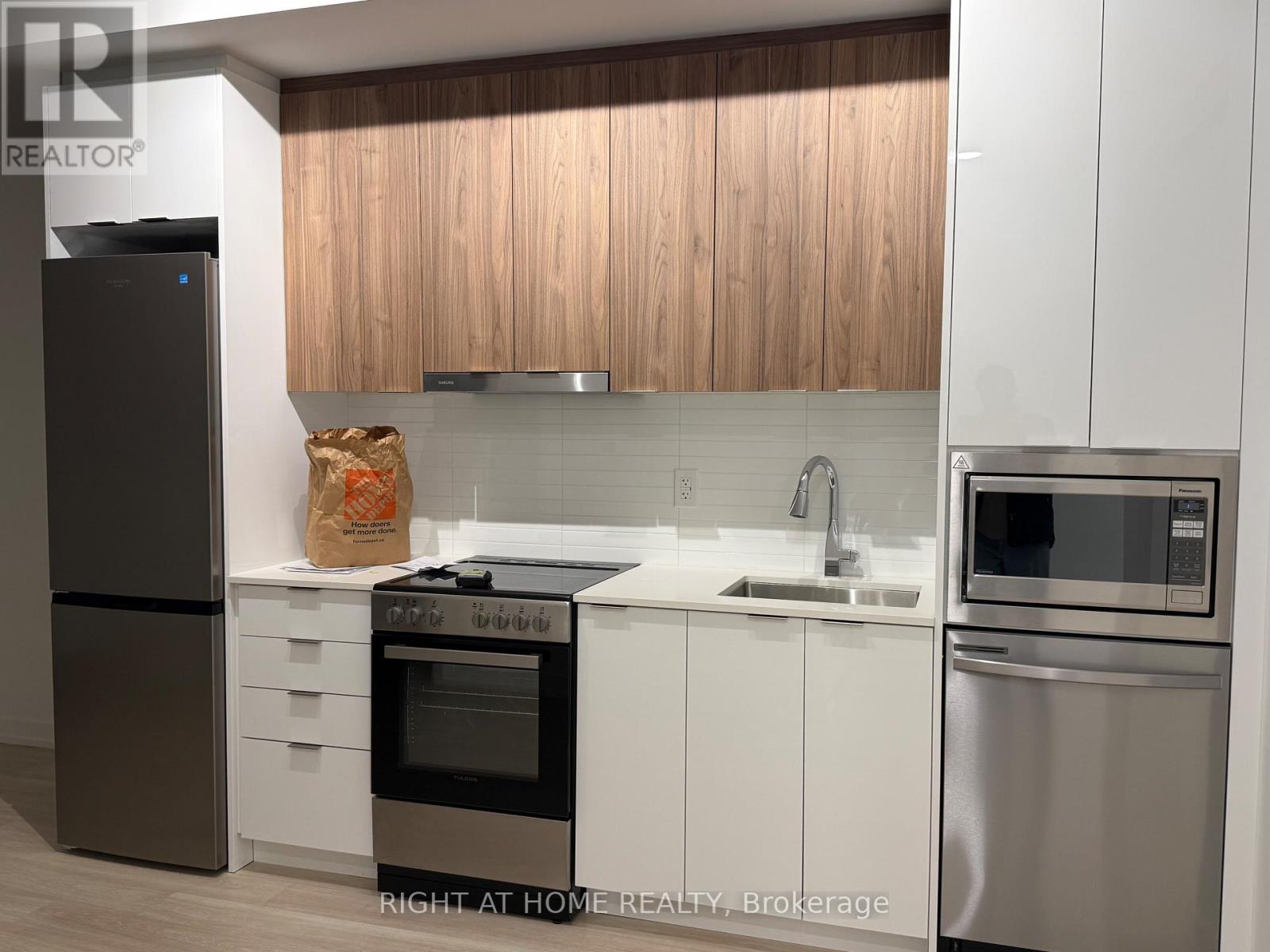 B909 - 9751 Markham Road, Markham, Ontario  L6E 0W3 - Photo 10 - N12757862