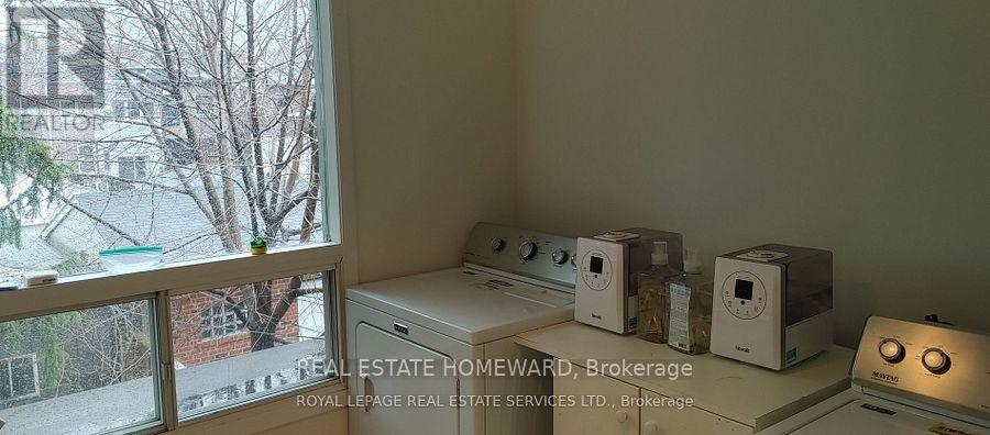 128 Galley Avenue, Toronto, Ontario  M6R 1H1 - Photo 11 - W12763420