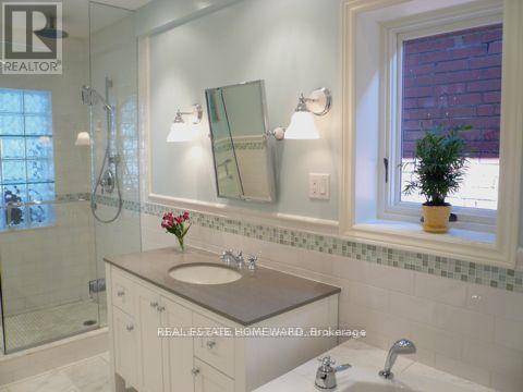 128 Galley Avenue, Toronto, Ontario  M6R 1H1 - Photo 12 - W12763420