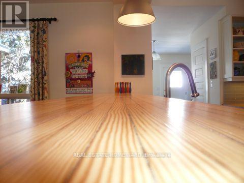 128 Galley Avenue, Toronto, Ontario  M6R 1H1 - Photo 6 - W12763420