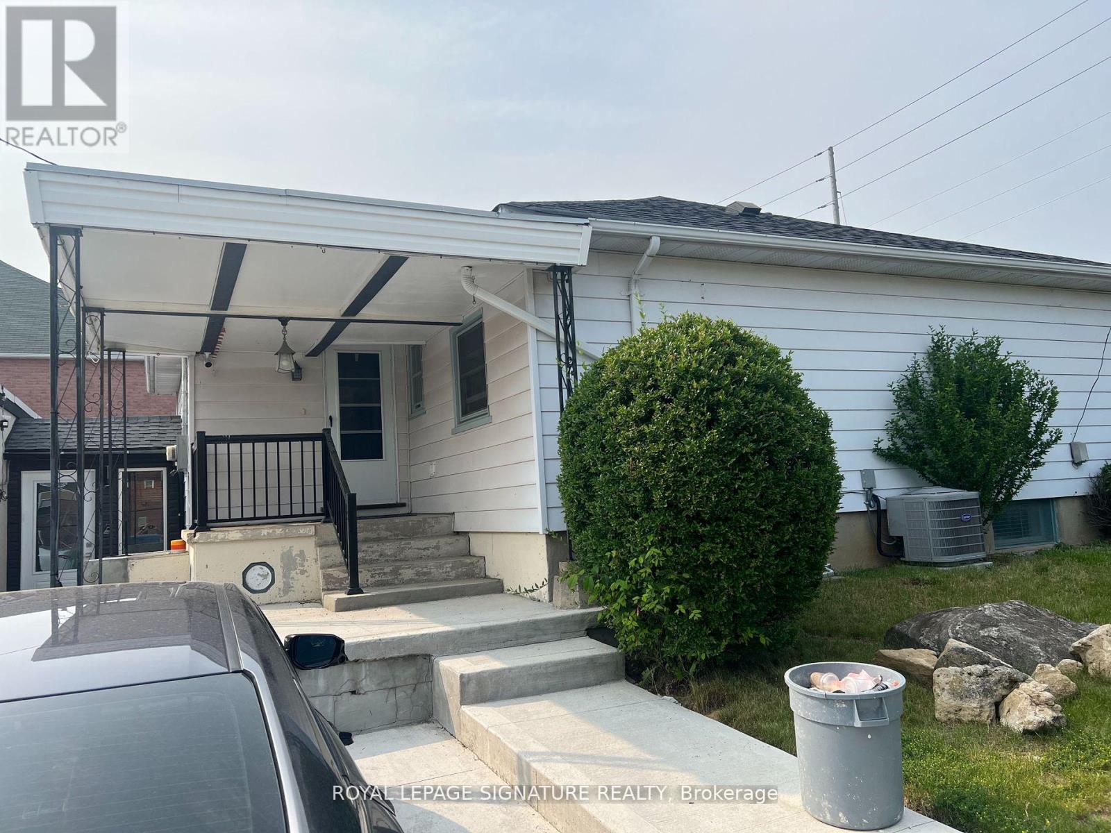 158 Church Street, Mississauga, Ontario  L5M 1T9 - Photo 4 - W12763442