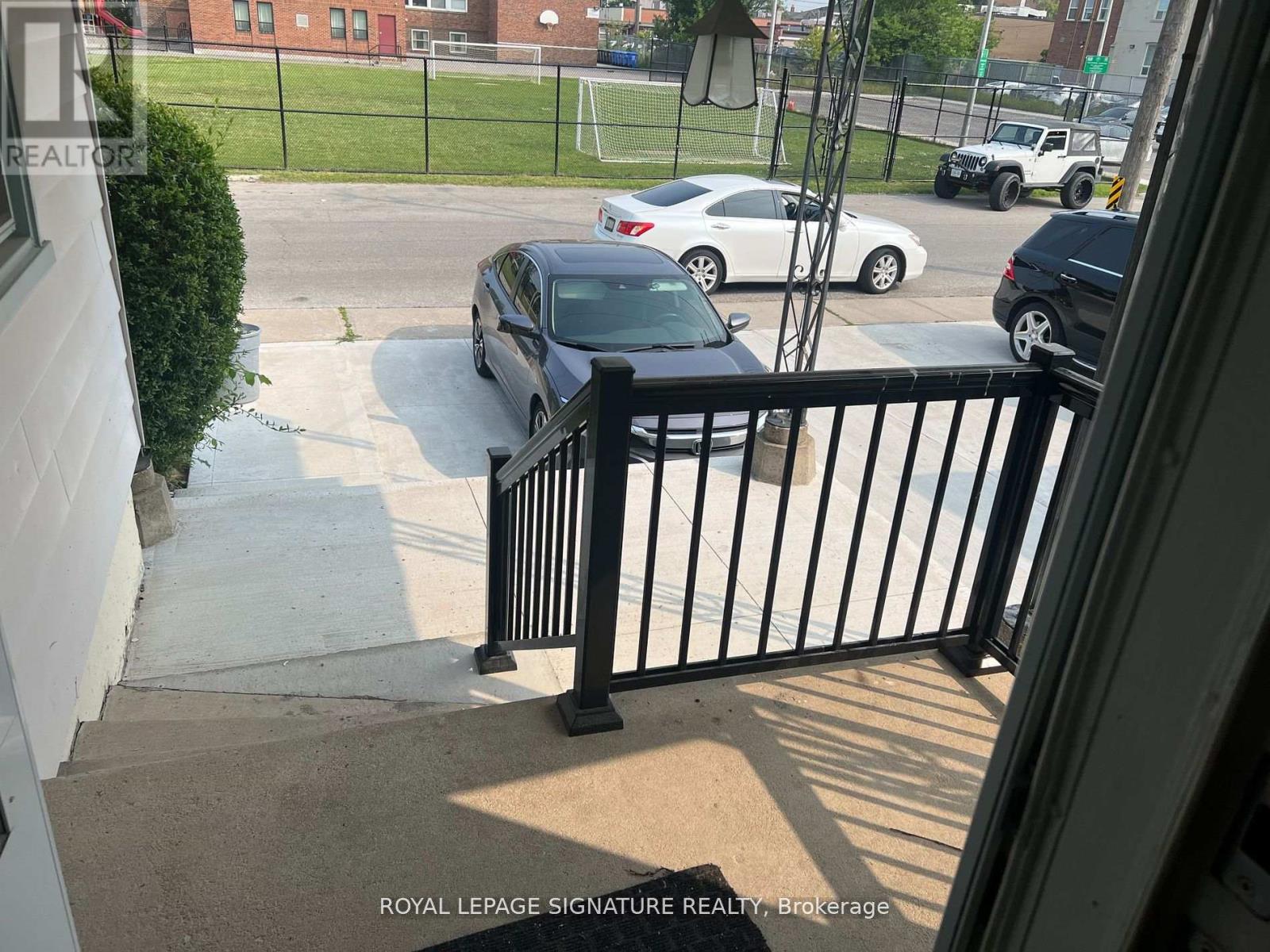 158 Church Street, Mississauga, Ontario  L5M 1T9 - Photo 7 - W12763442