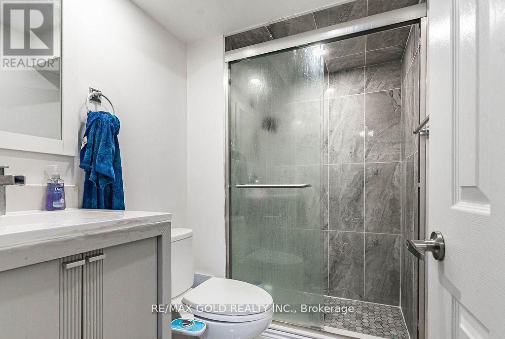 60 Block Road, Brampton, Ontario  L7A 5B3 - Photo 2 - W12763496