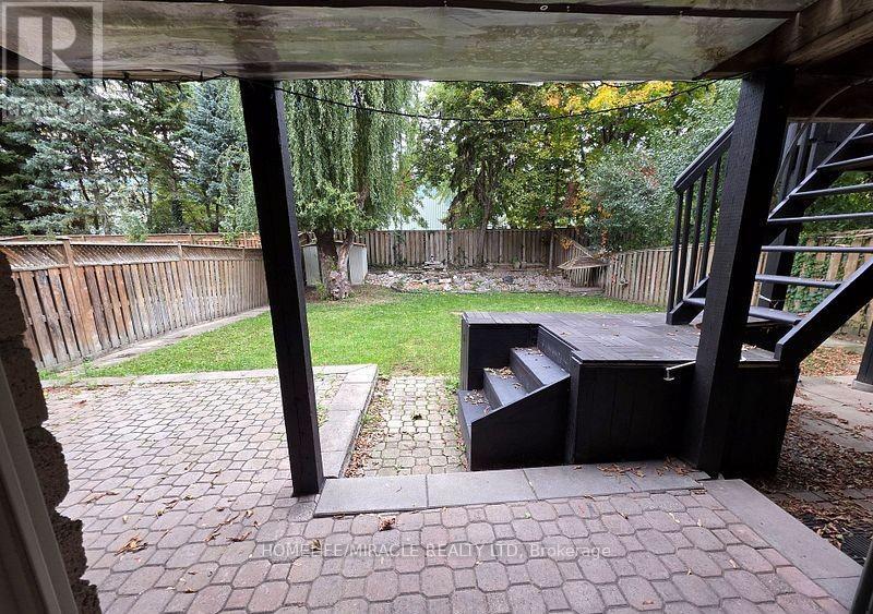 6585 Eastridge Road, Mississauga, Ontario  L5N 4L5 - Photo 11 - W12763588