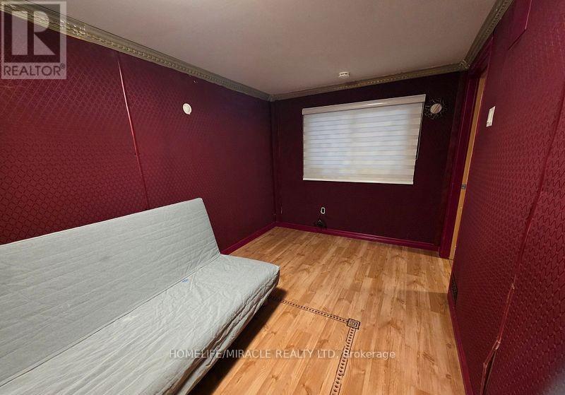 6585 Eastridge Road, Mississauga, Ontario  L5N 4L5 - Photo 6 - W12763588