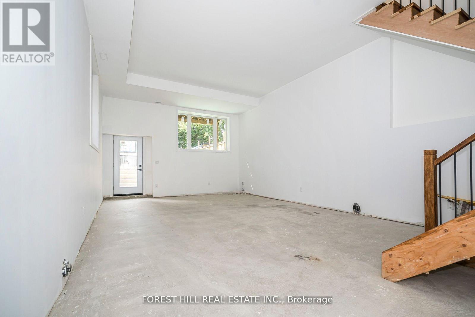 19 Simpson Avenue, Toronto, Ontario  M8Z 1C9 - Photo 27 - W12763602