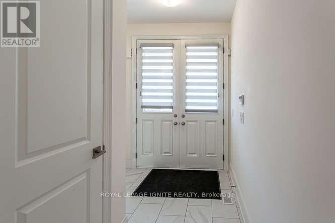 9 Smallwood Road, Brampton, Ontario  L7A 4Y7 - Photo 3 - W12763608