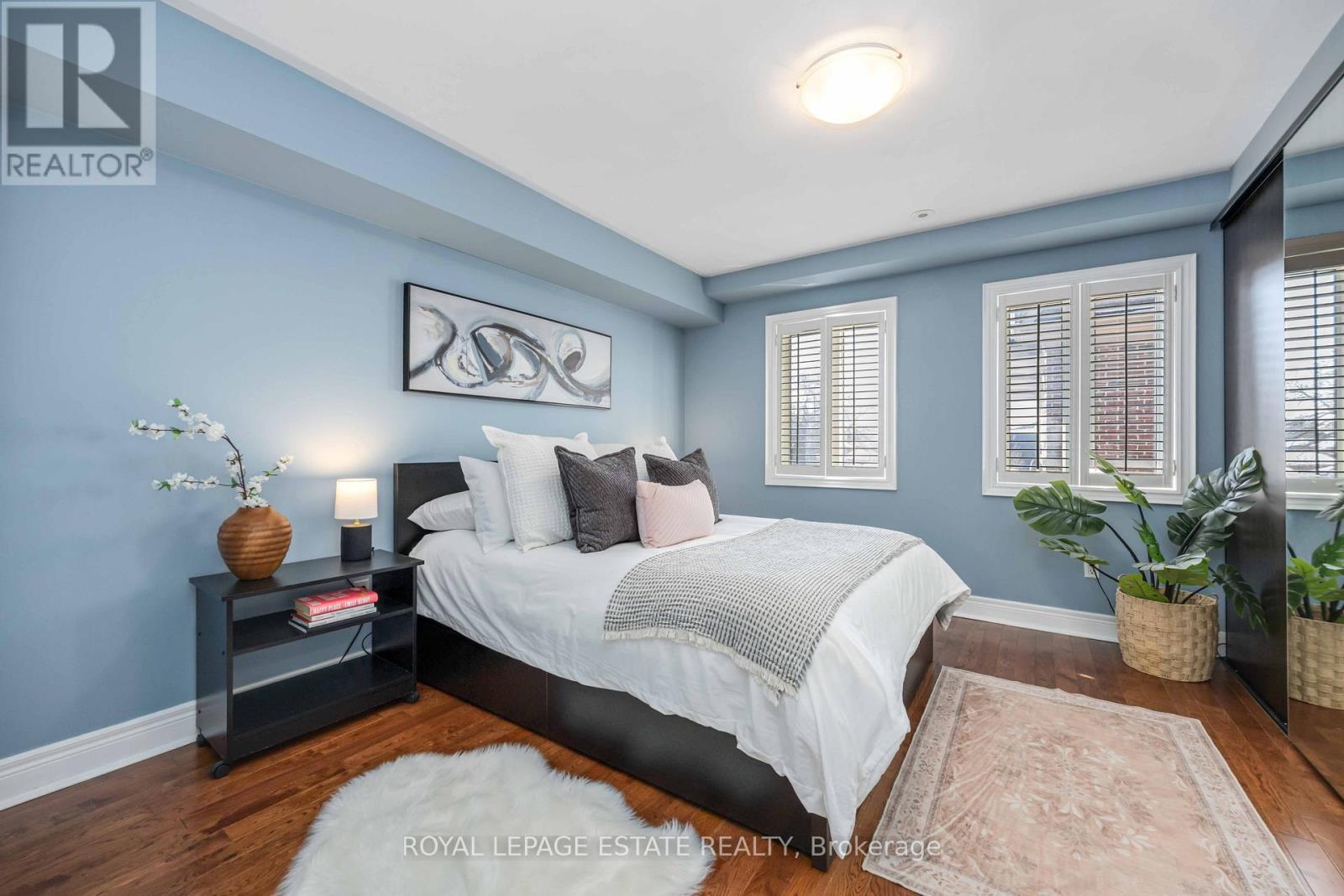 92 Milton Street, Toronto, Ontario  M4Y 2Y2 - Photo 14 - W12763610