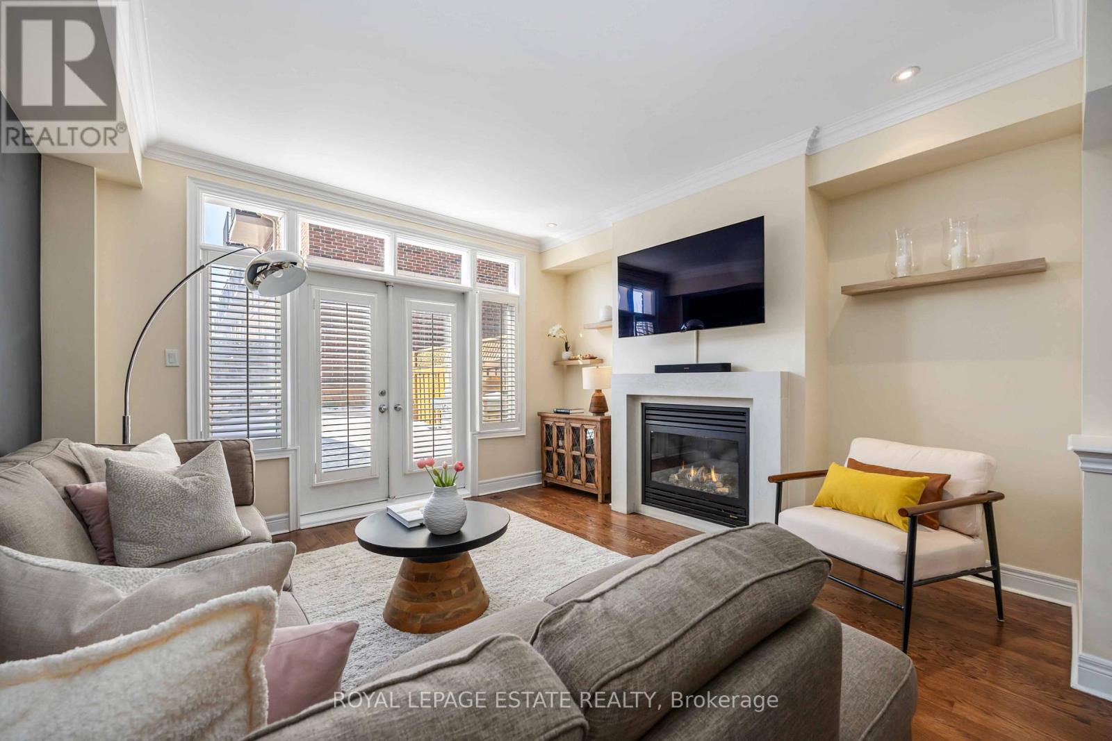 92 Milton Street, Toronto, Ontario  M4Y 2Y2 - Photo 2 - W12763610