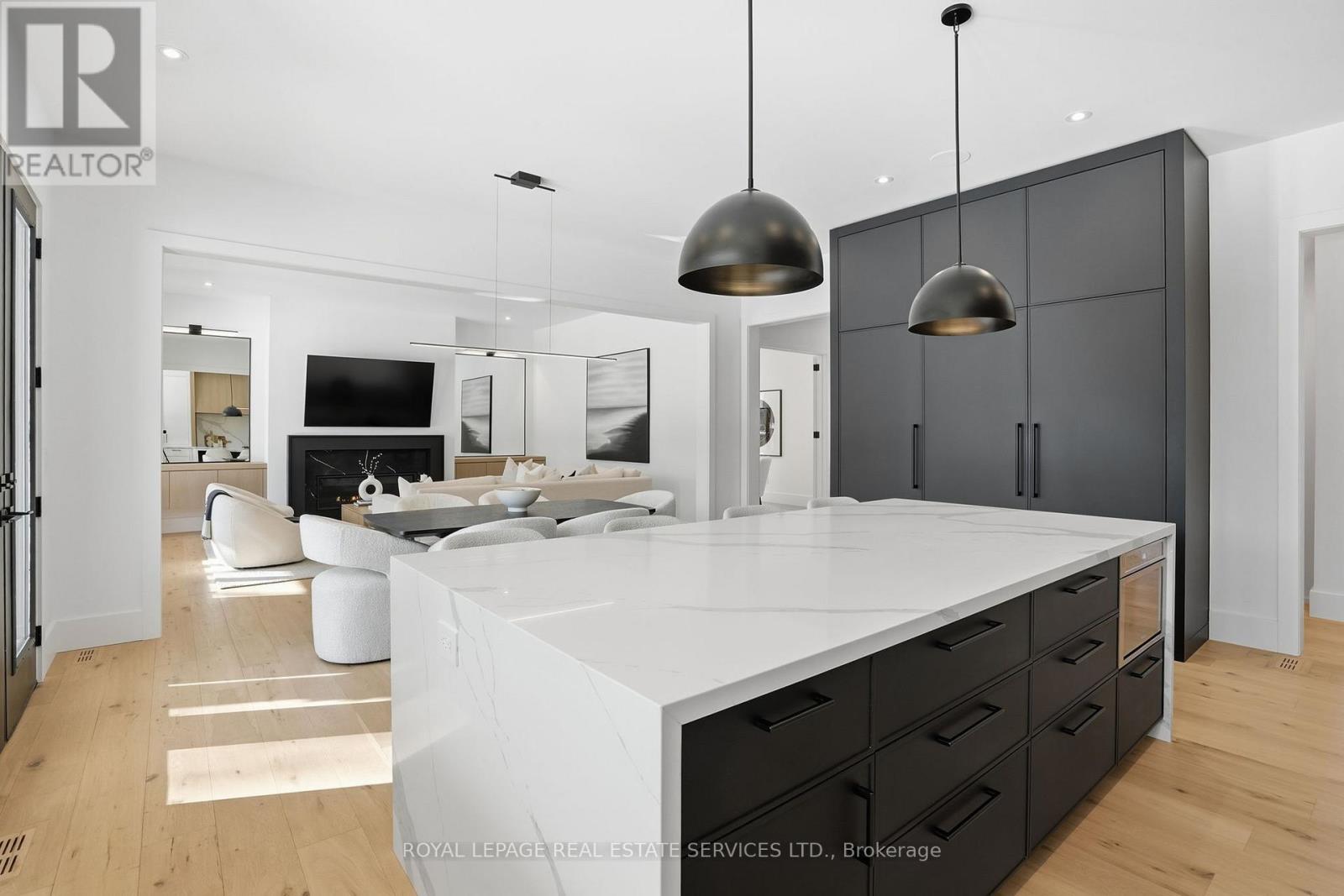 2054 Vickery Drive, Oakville, Ontario  L6L 2J1 - Photo 18 - W12763612