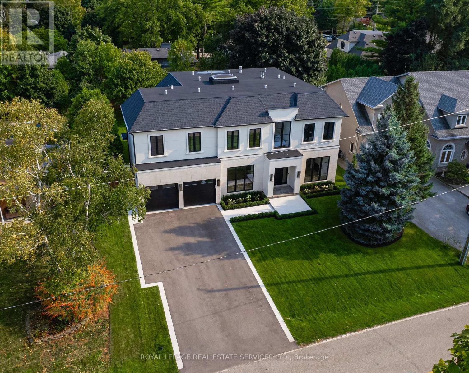 2054 Vickery Drive, Oakville, Ontario  L6L 2J1 - Photo 3 - W12763612