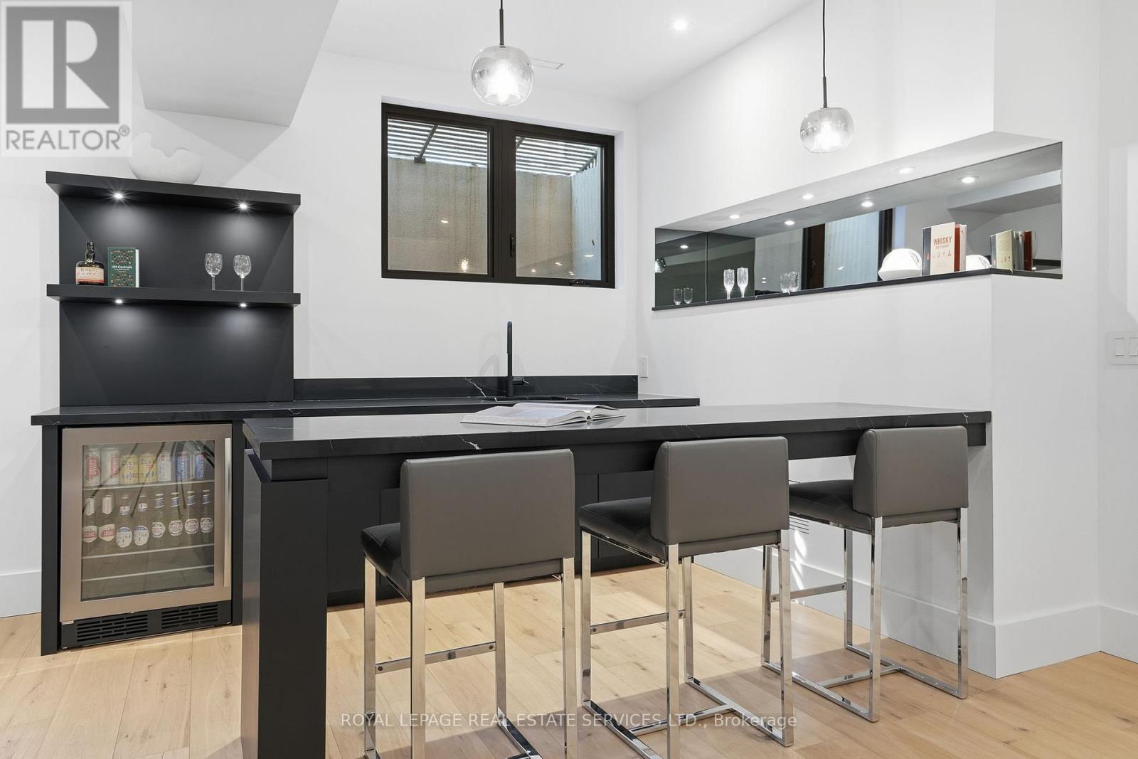 2054 Vickery Drive, Oakville, Ontario  L6L 2J1 - Photo 35 - W12763612