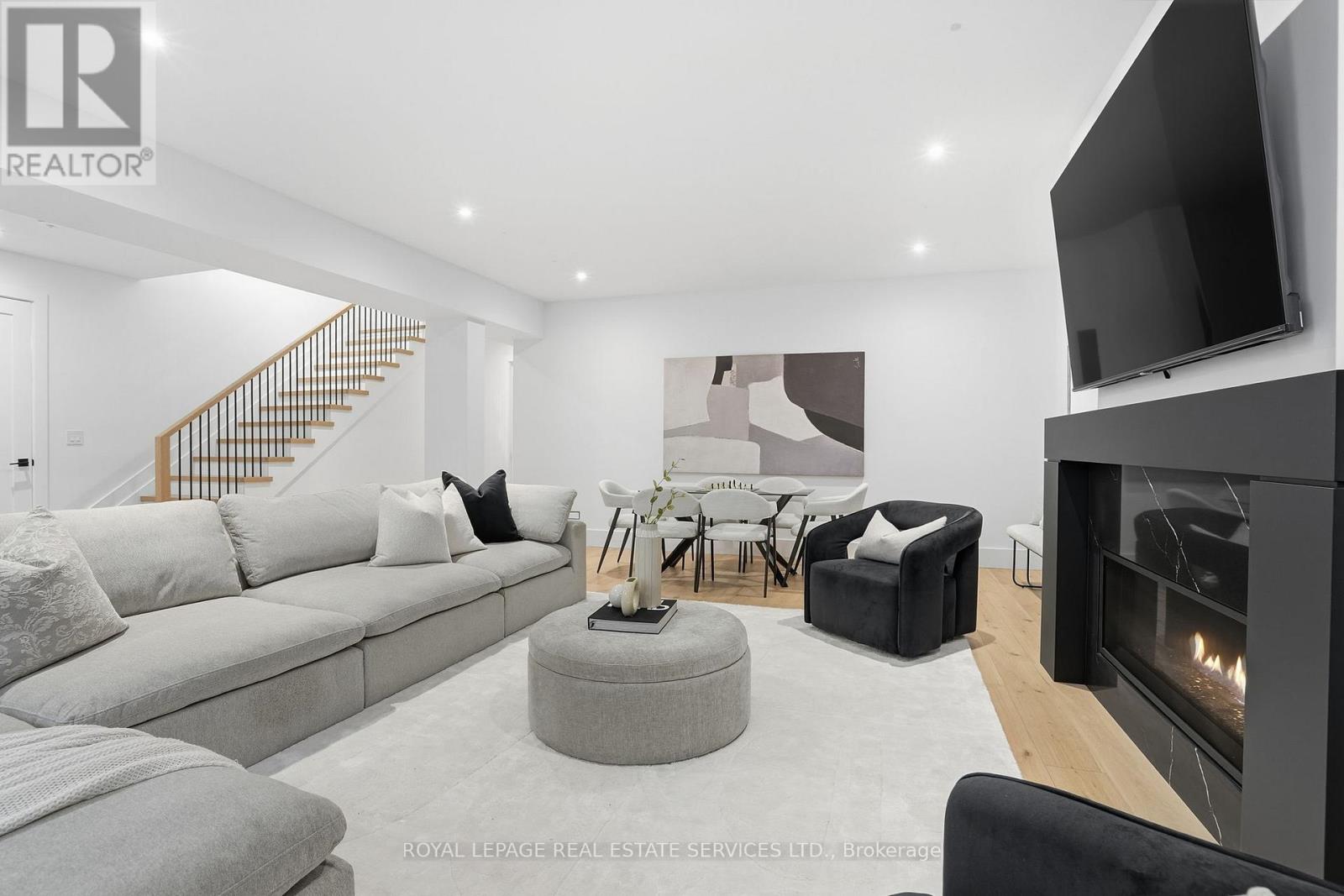 2054 Vickery Drive, Oakville, Ontario  L6L 2J1 - Photo 39 - W12763612