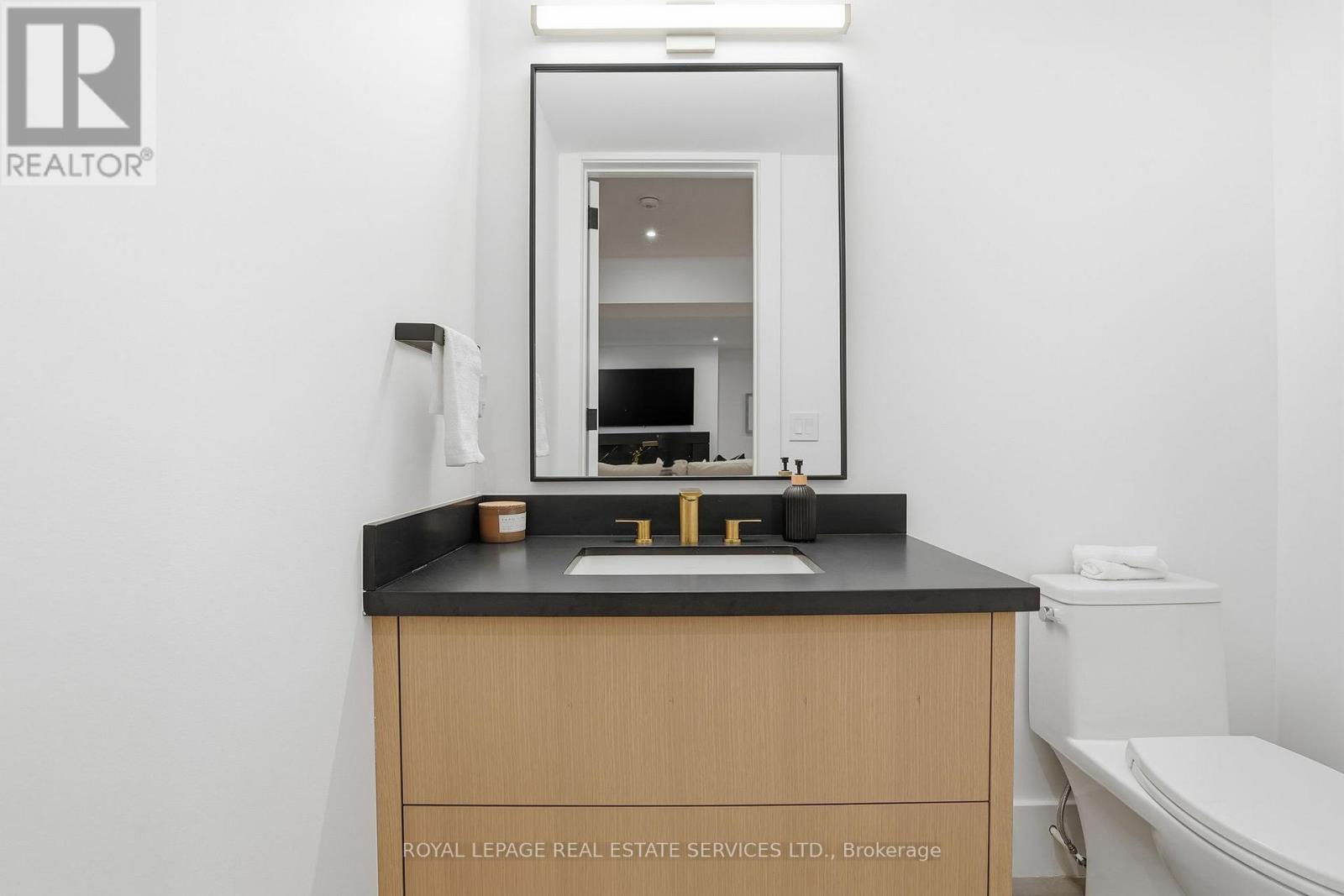 2054 Vickery Drive, Oakville, Ontario  L6L 2J1 - Photo 41 - W12763612