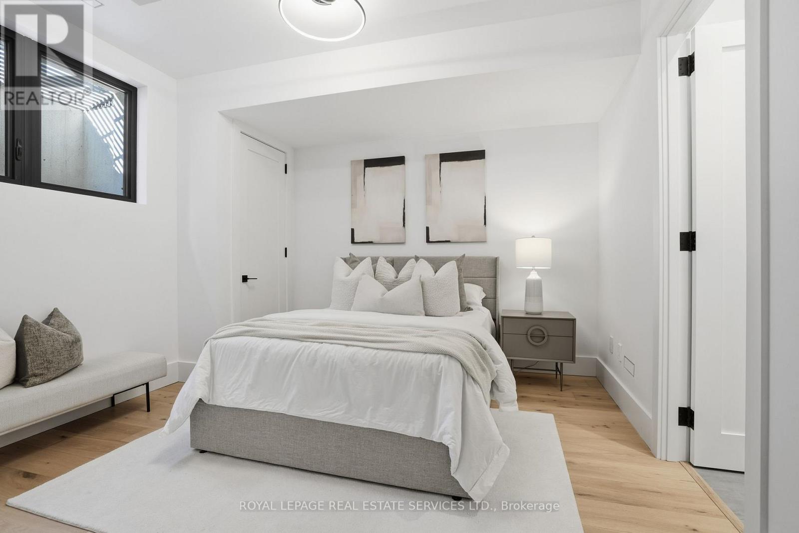 2054 Vickery Drive, Oakville, Ontario  L6L 2J1 - Photo 43 - W12763612