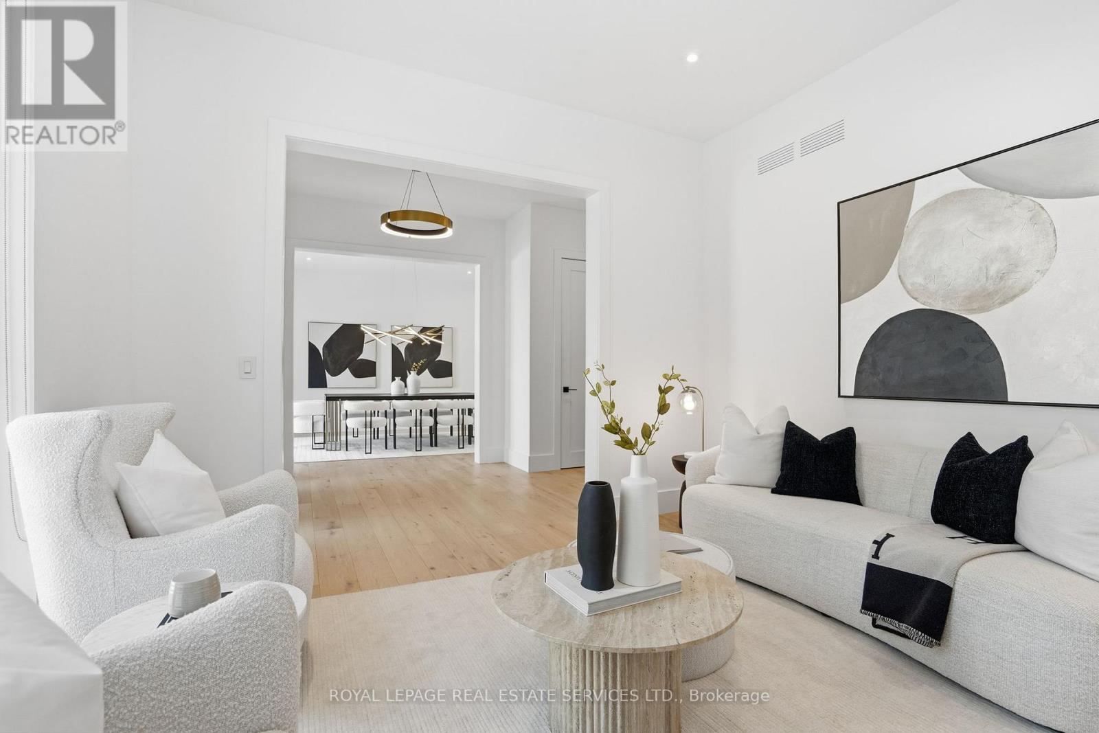 2054 Vickery Drive, Oakville, Ontario  L6L 2J1 - Photo 6 - W12763612