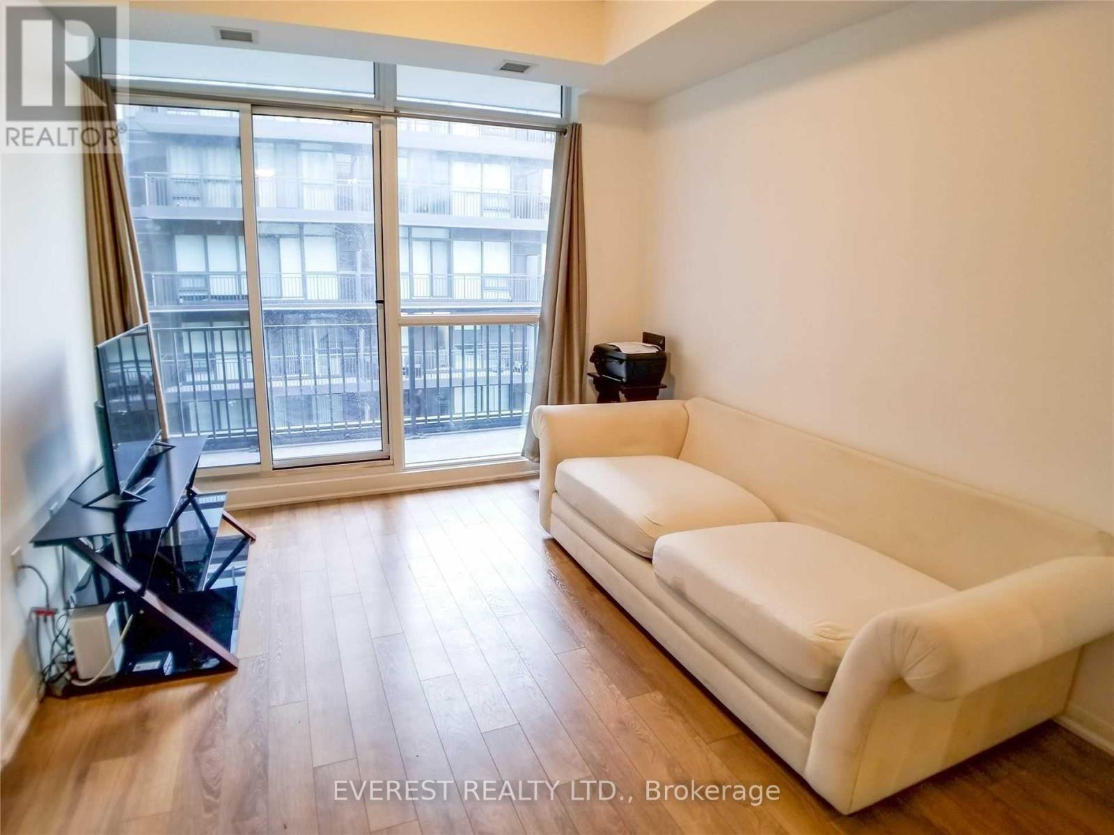 620 - 3091 Dufferin Street, Toronto, Ontario  M6A 2S7 - Photo 3 - W12763616